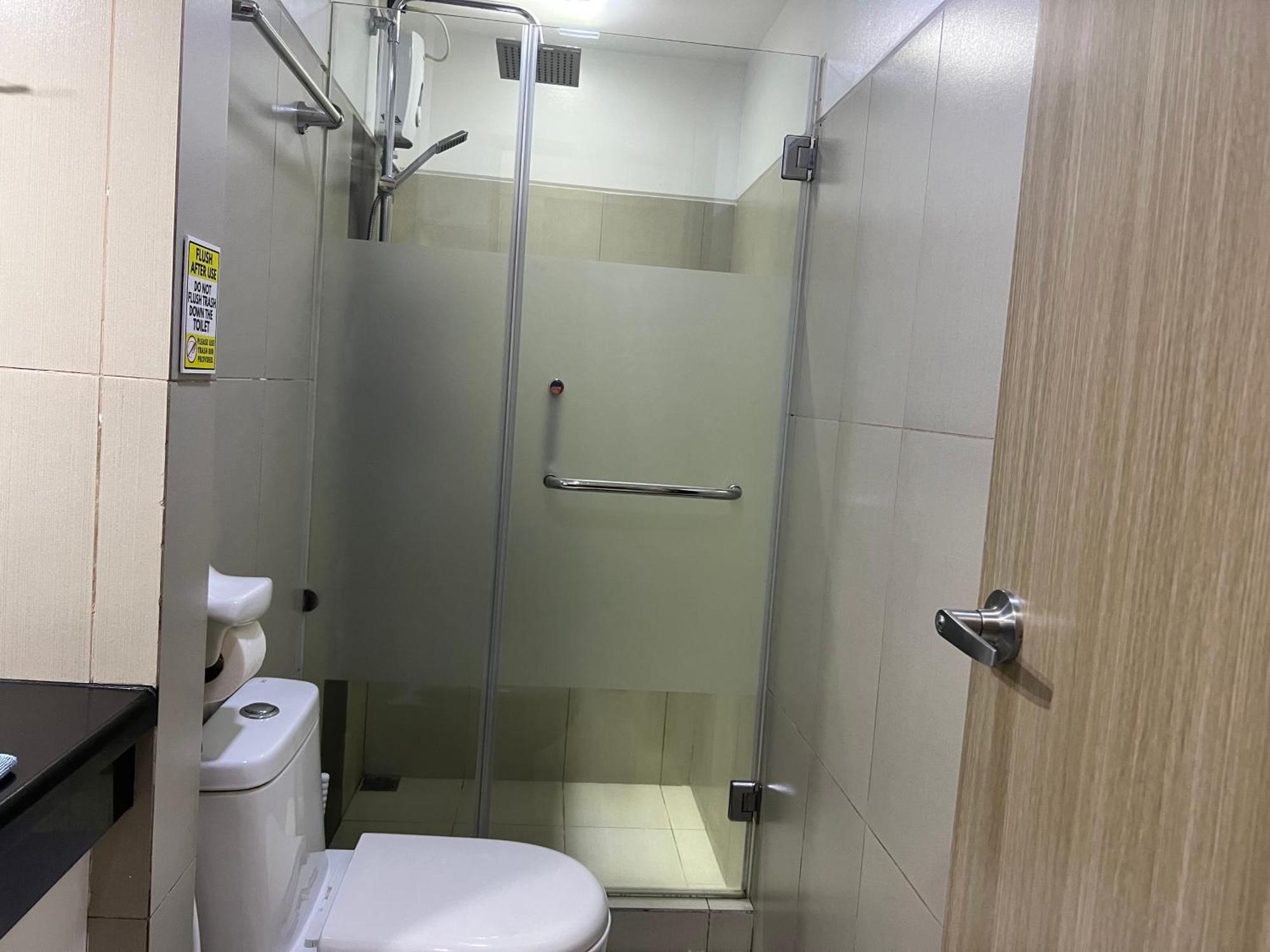 De Luxe, Standard And Studio Suites -The Breeze Residences-Close To Airport,Mall Of Asia, Us Embassy Manilla Buitenkant foto