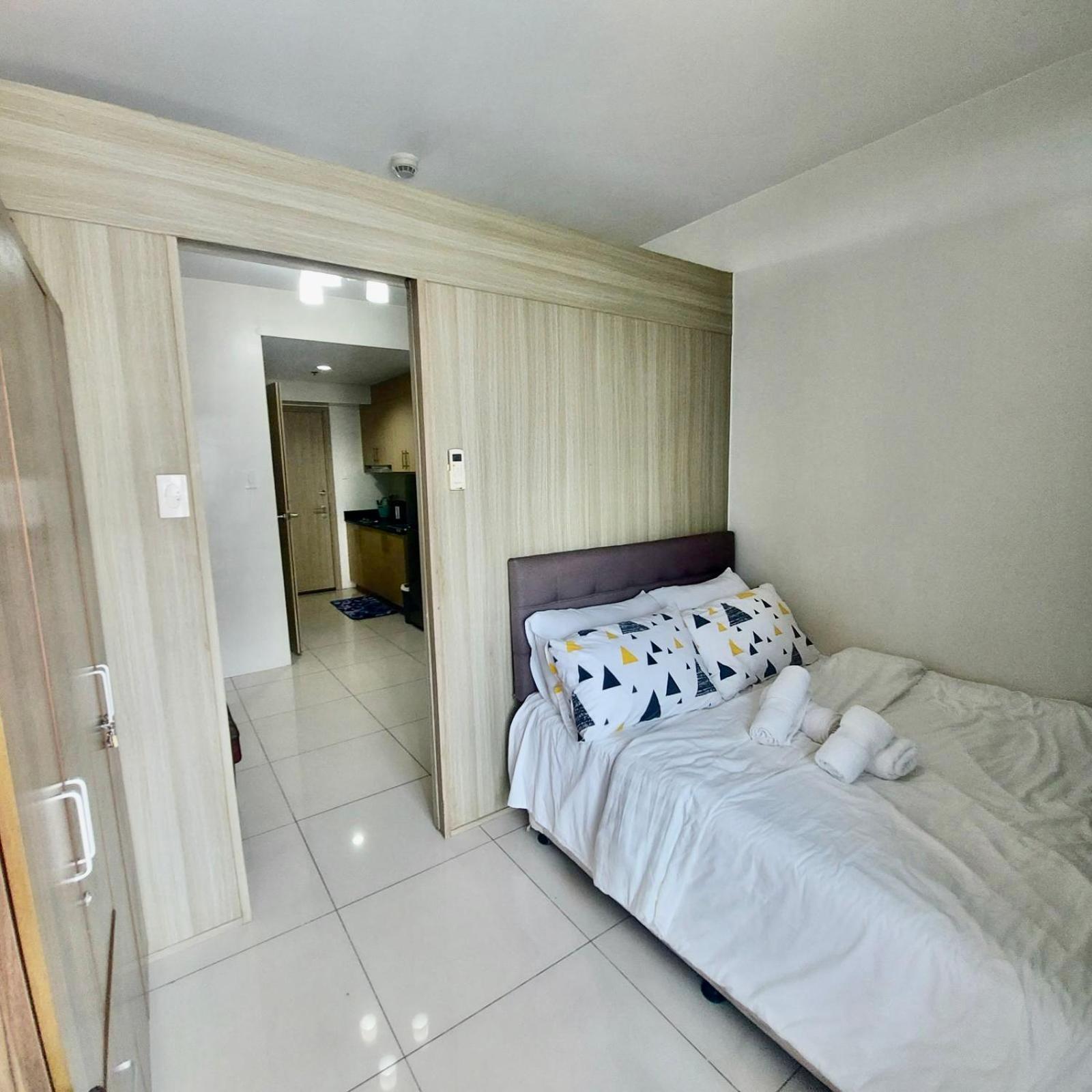 De Luxe, Standard And Studio Suites -The Breeze Residences-Close To Airport,Mall Of Asia, Us Embassy Manilla Buitenkant foto