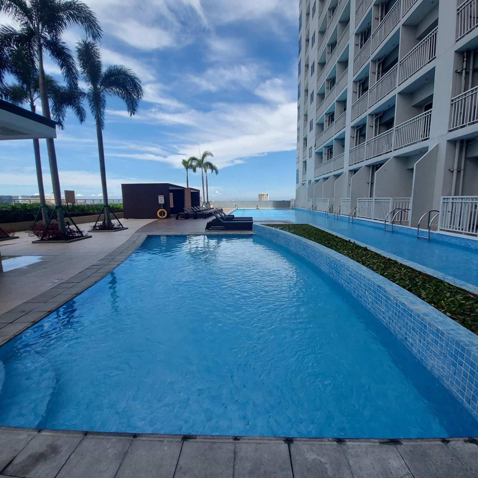 De Luxe, Standard And Studio Suites -The Breeze Residences-Close To Airport,Mall Of Asia, Us Embassy Manilla Buitenkant foto