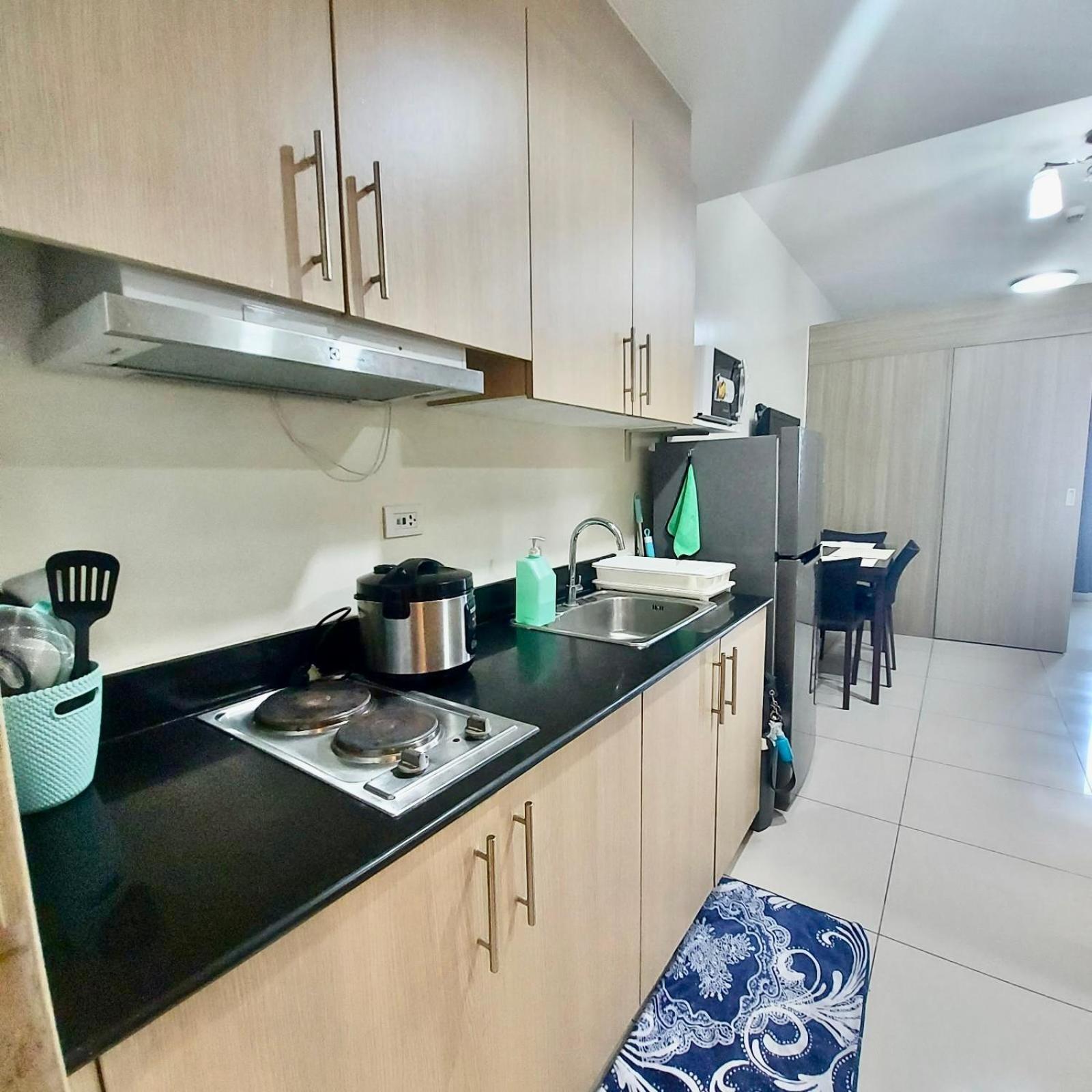 De Luxe, Standard And Studio Suites -The Breeze Residences-Close To Airport,Mall Of Asia, Us Embassy Manilla Buitenkant foto